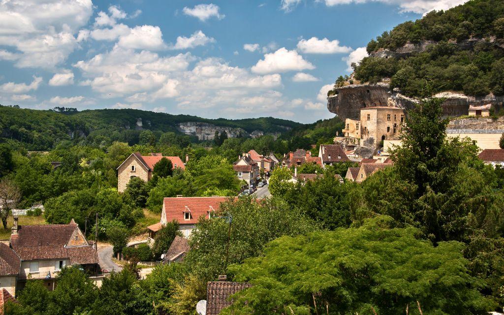 Slide Village des Eyzies-de-Tayac