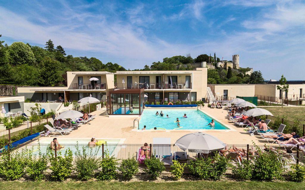 Slide Résidence Le Clos St Michel - piscine