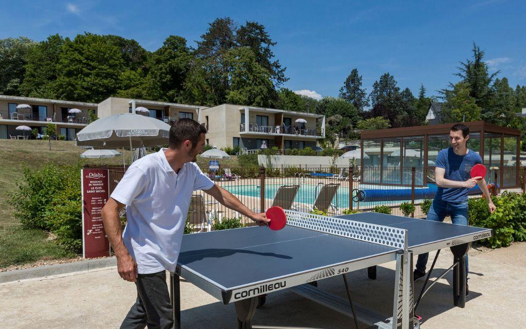 Slide Résidence Le Clos St Michel - table tennis