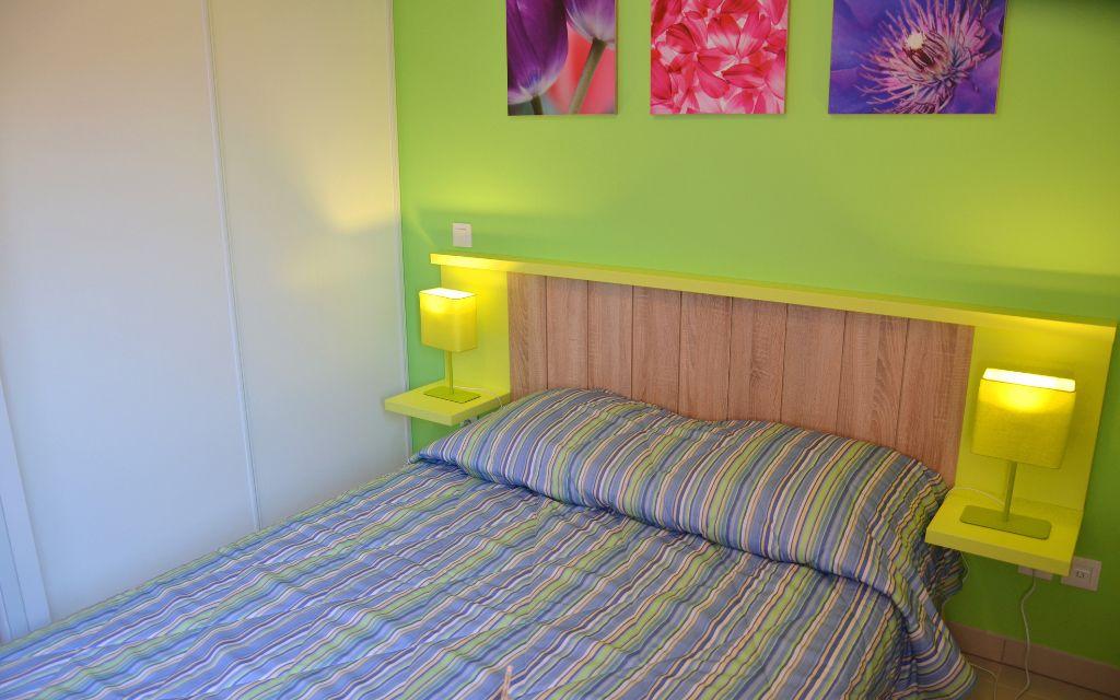 Slide Double room of  La Grenadine cottages in Marseillan