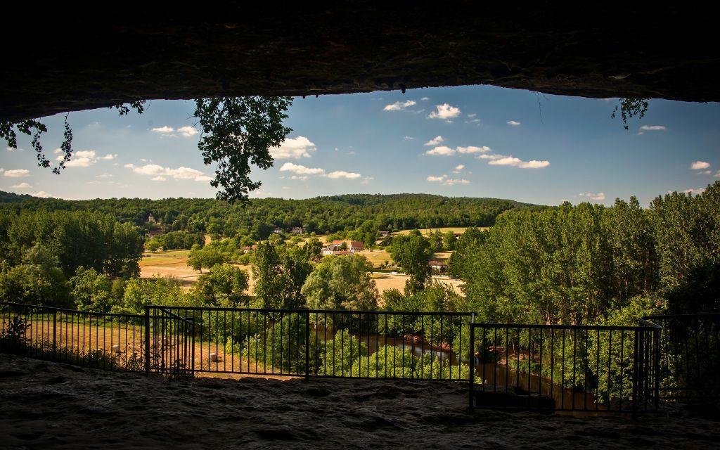 Slide Résidence Le Clos du Rocher à Eyzies de Tayac