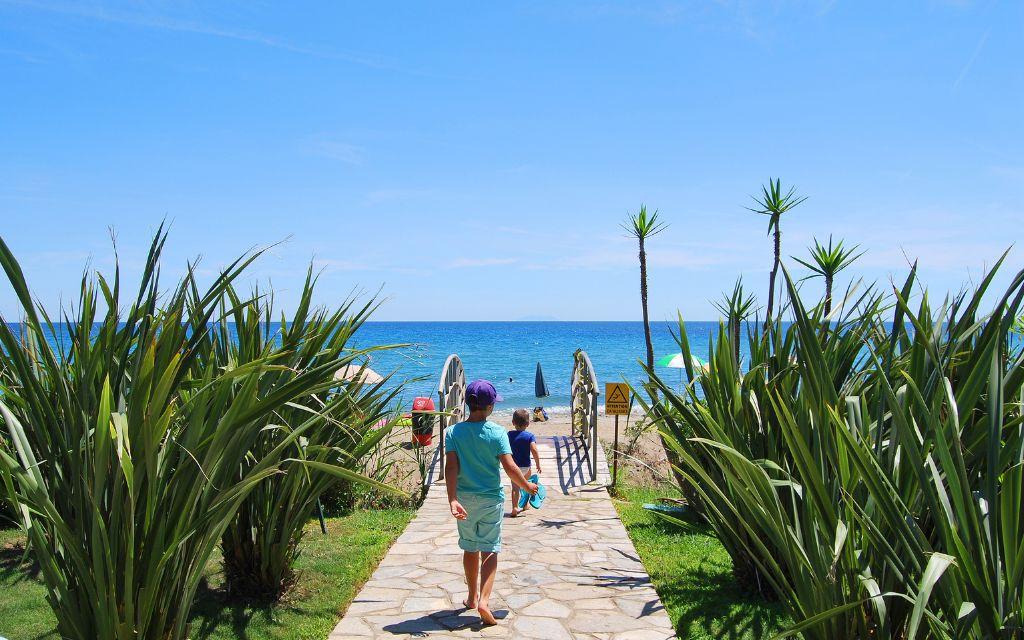 Slide Sognu di Rena - beach access