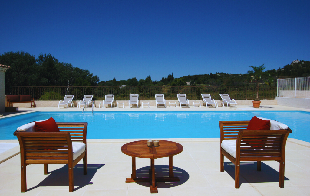 Slide Résidence Le Domaine de Bourgeac - Paradou - Location avec piscine en Provence