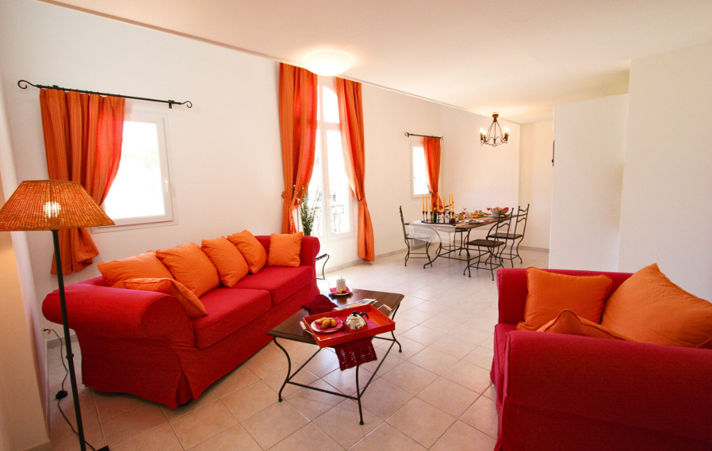 Slide Residence Le Domaine de Bourgeac - Living room