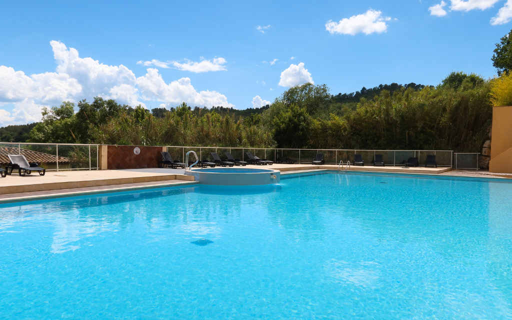 Slide Residence le Domaine de Camiole - Callian - Swimming pool for family