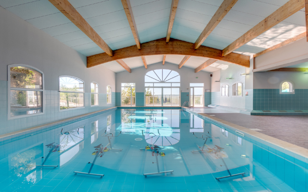 Slide Residence le Domaine de Camiole - Callian - Inside swimming pool