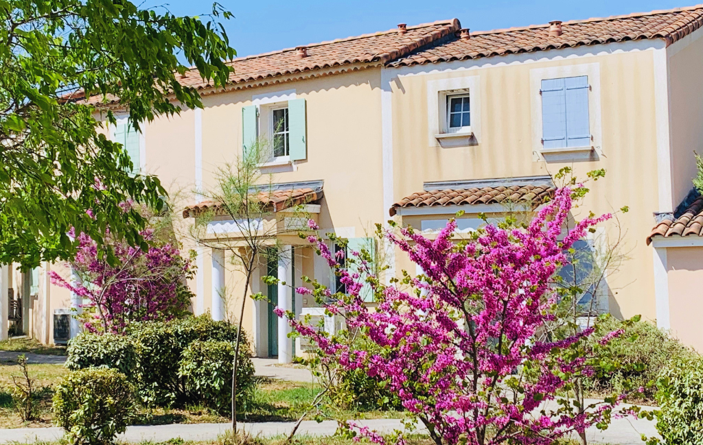 Slide Residence Les Maisons du Golf de la Cabre d'Or *** by Ateya -  Holidays near to Aix en Provence