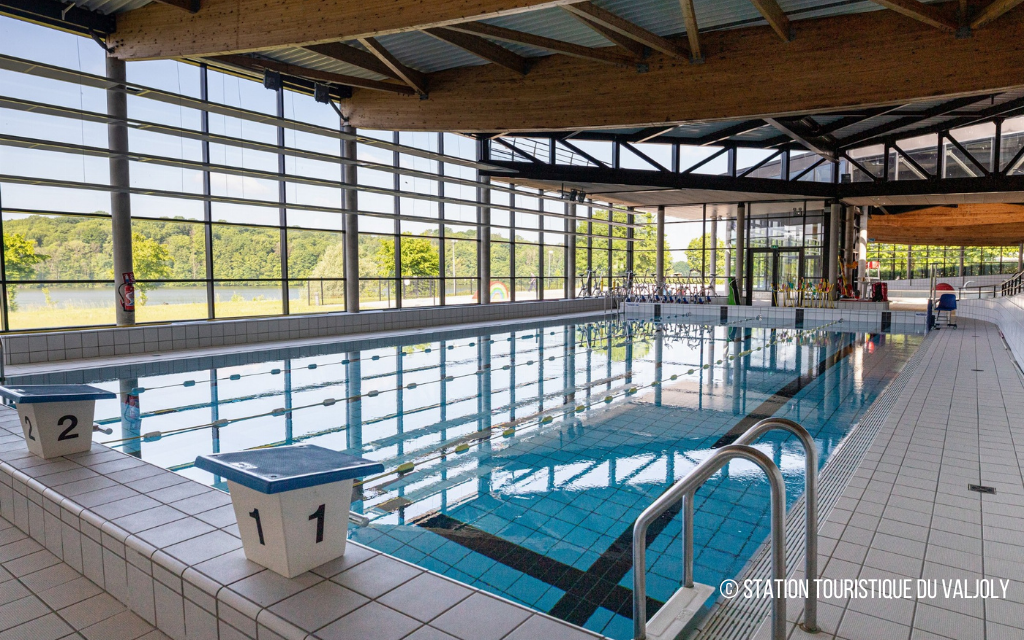 Slide Residence Les Cottage de Valjoly - Valjoly - Aquatica Center parc - Inside Swimming pool in front of the lake