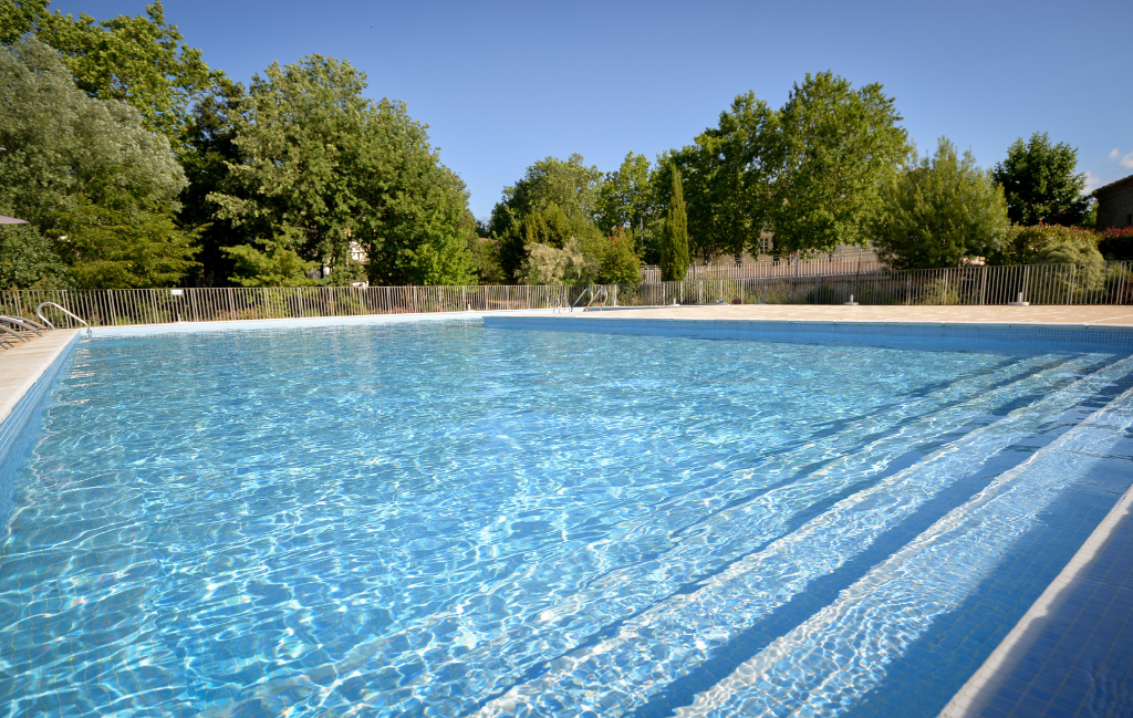 Slide Résidence Château de Jouarres - Azille - Piscine extérieure