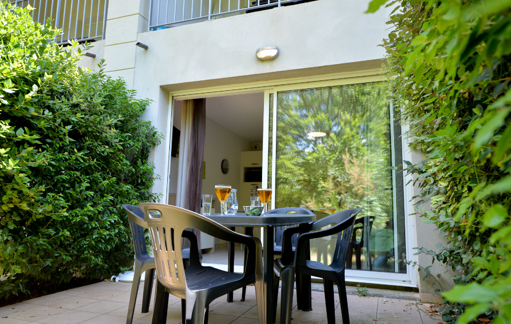 Slide Residence Château de Jouarres - Azille - Private terrace