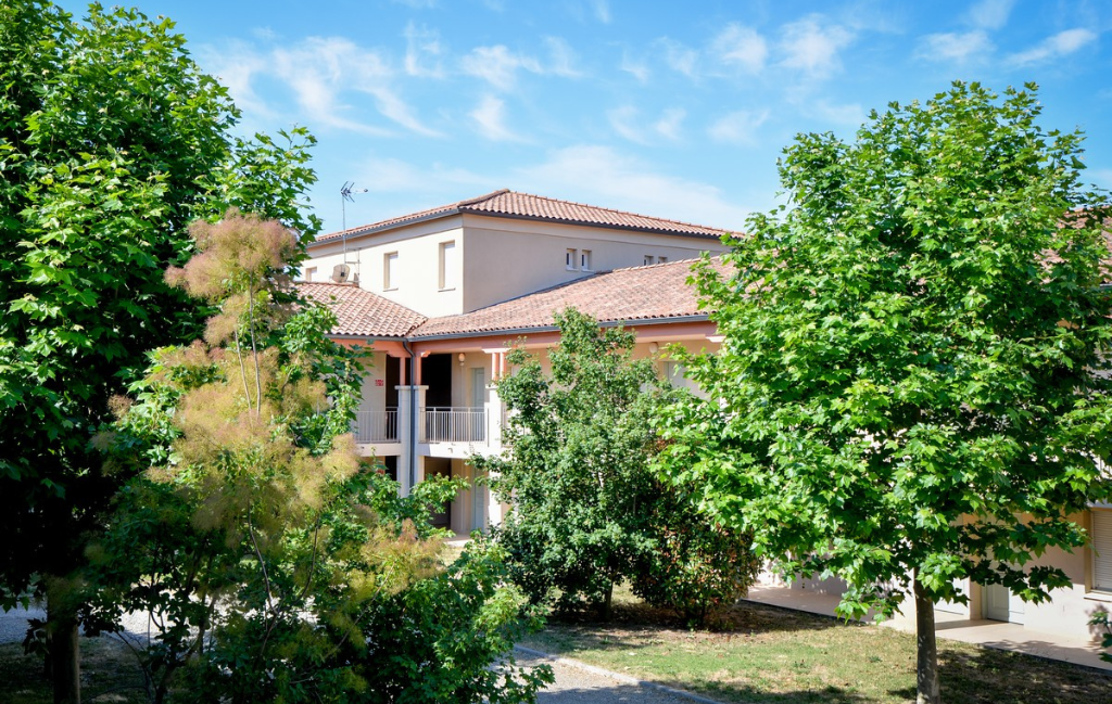 Slide Residence Château de Jouarres - Azille - Holidays in Occitany