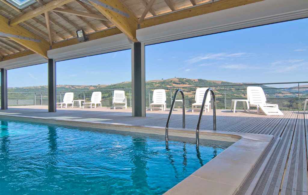 Slide Résidence La Marquisié - Trébas les Bains - Piscine avec vue sur la Vallée