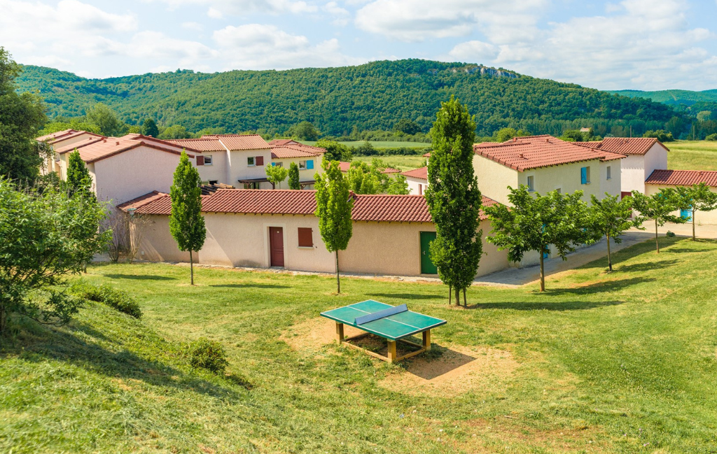 Slide Residence Le Domaine des Cazelles *** - Cajarc - Residence of tourism in Lot