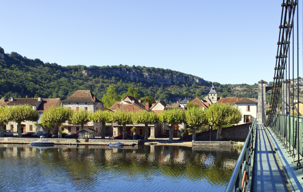 Slide Residence Le Domaine des Cazelles *** - Cajarc - Medieval village of Cajarc