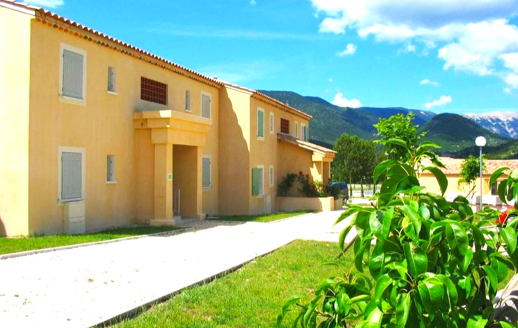 Slide Residence Le Hameau des Sources - Montbrun les Bains - Rental holidays near to thermal station