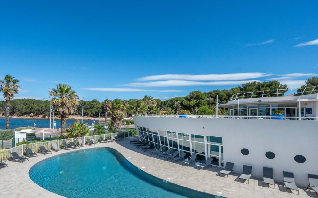 Slide Résidence Le Cap Azur **** - Saint-Mandrier - Location d'appartement Var les pieds dans l'eau