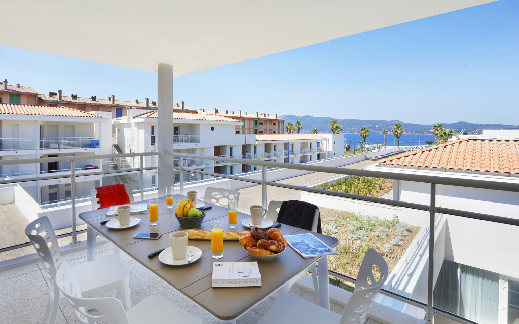 Slide Residence Le Cap Azur **** - Saint-Mandrier - Private balcony