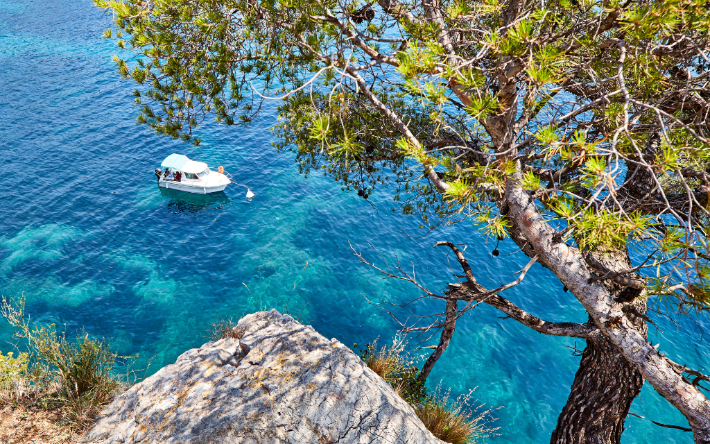 Slide Residence Le Cap Azur **** - Saint-Mandrier - Family holidays in south of France