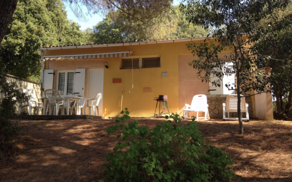 Slide Les Bungalows A Pasturella - Calcatoggio - Location de vacances en Corse pas cher