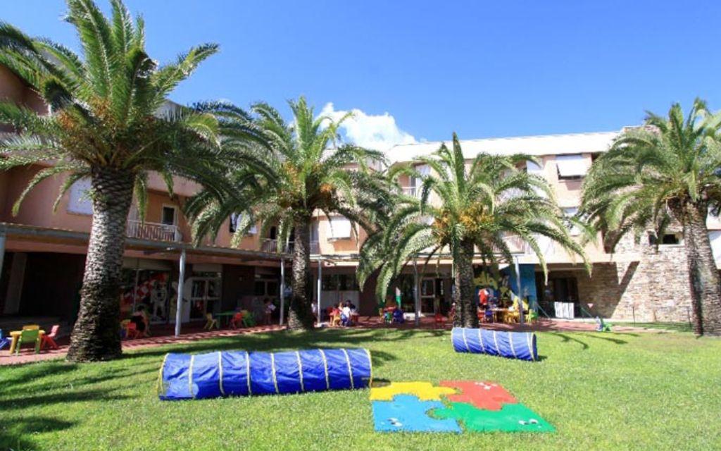 Slide Le Village des Isles - extérieur