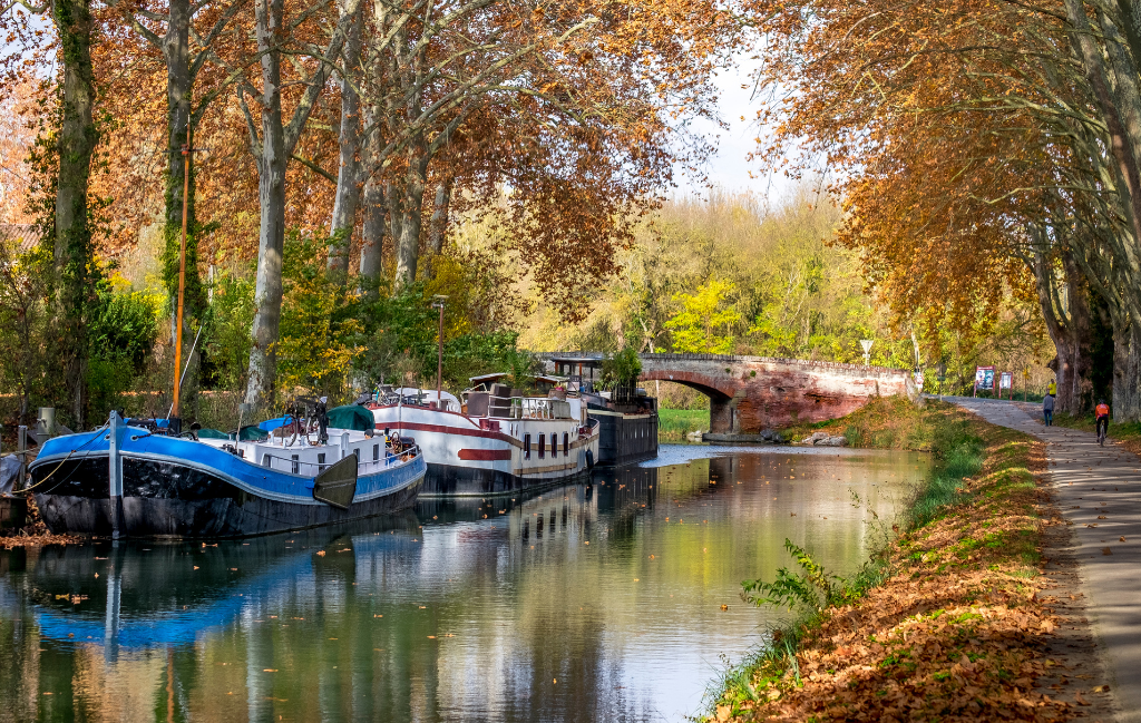 Slide Résidence Château de Jouarres - Azille - Séjour en Occitanie - Croisière Canal du Midi