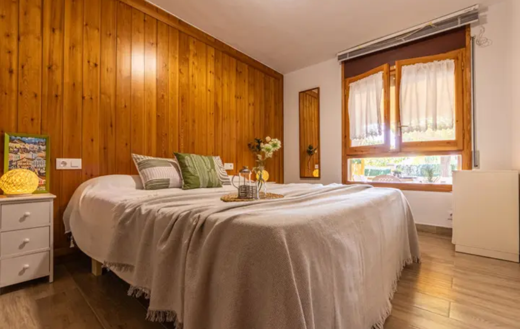 Slide Maison Ernestina - Deltèbre - Rental holidays with private swimming pool in Spain - doble bedroom