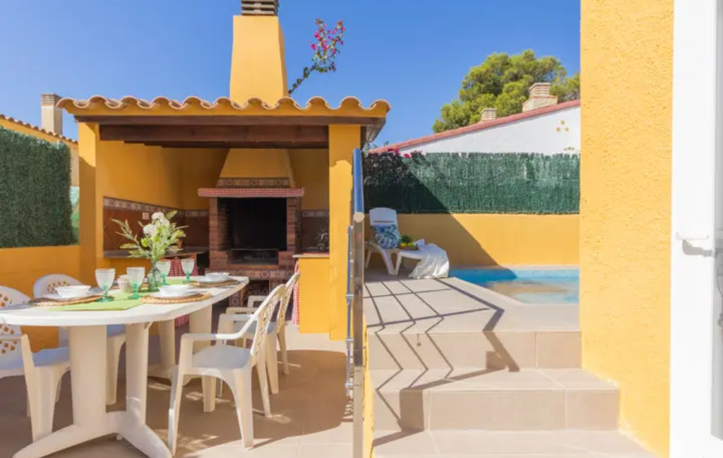 Slide Maison Ernestina - Deltèbre - Rental holidays with private swimming pool in Spain - exterior