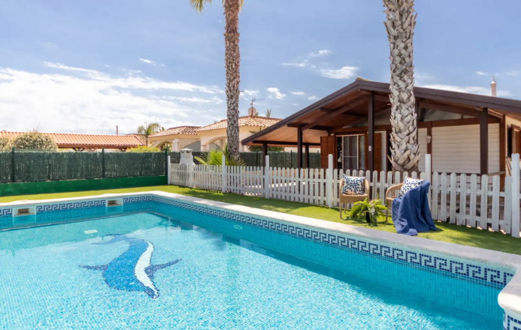 Slide Maison Tropical - Deltebre - Rental holidays in Spain in private house with swimming pool