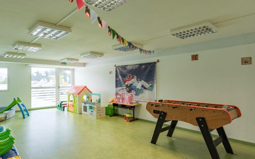 Slide Résidence Pyrénées 2000 - salle de jeux
