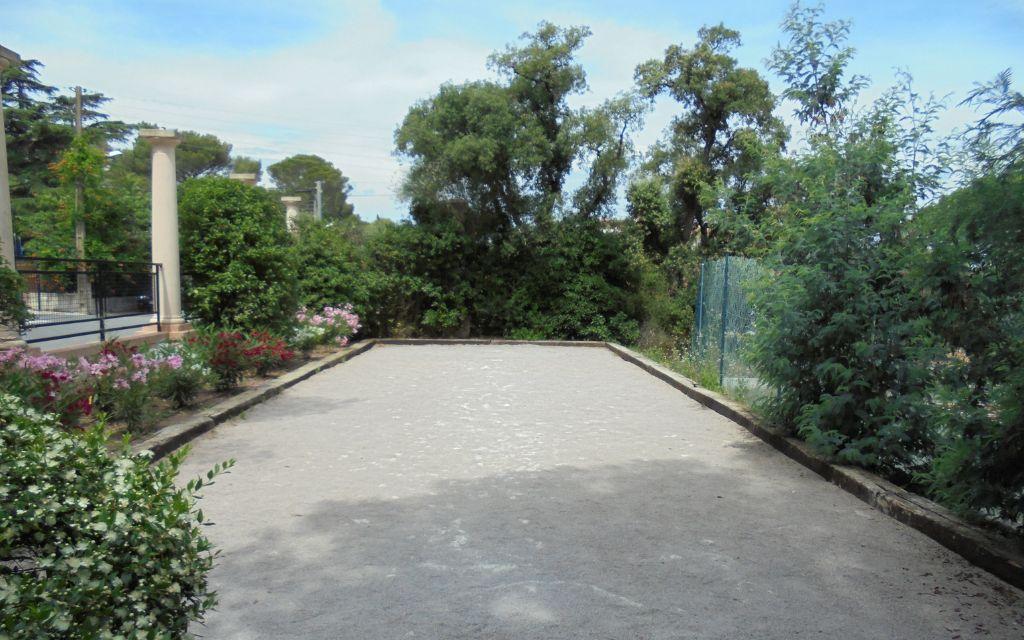 Slide Résidence Les Géméaux 2 -  pétanque