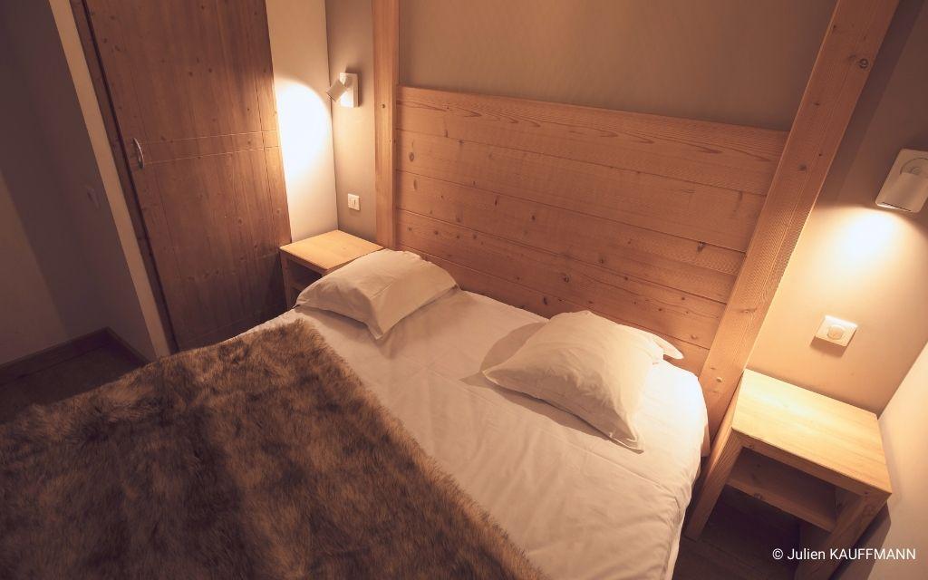 Slide Chambre lit double dans la résidence Les Grandes Feignes à la Bresse