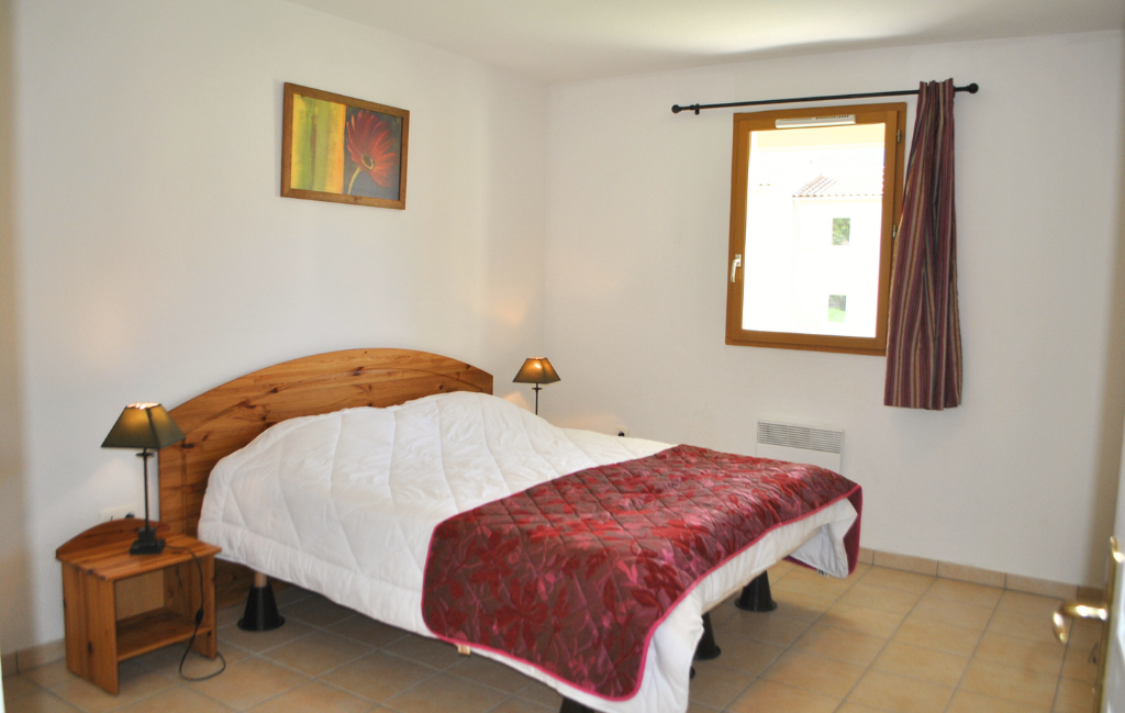 Slide Double room for spa guests at the Hameau des Sources in Montbrun-les-Bains