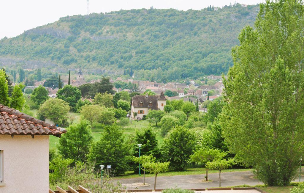 Slide Vue depuis La résidence du Domaine des Cazelles à Caharc dans le Lot