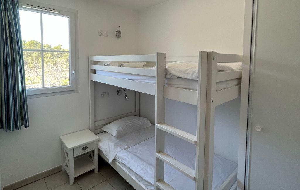 Slide Single bedroom in the 4-room houses at La Cabre d'Or by Atea in Cabriès en Provence