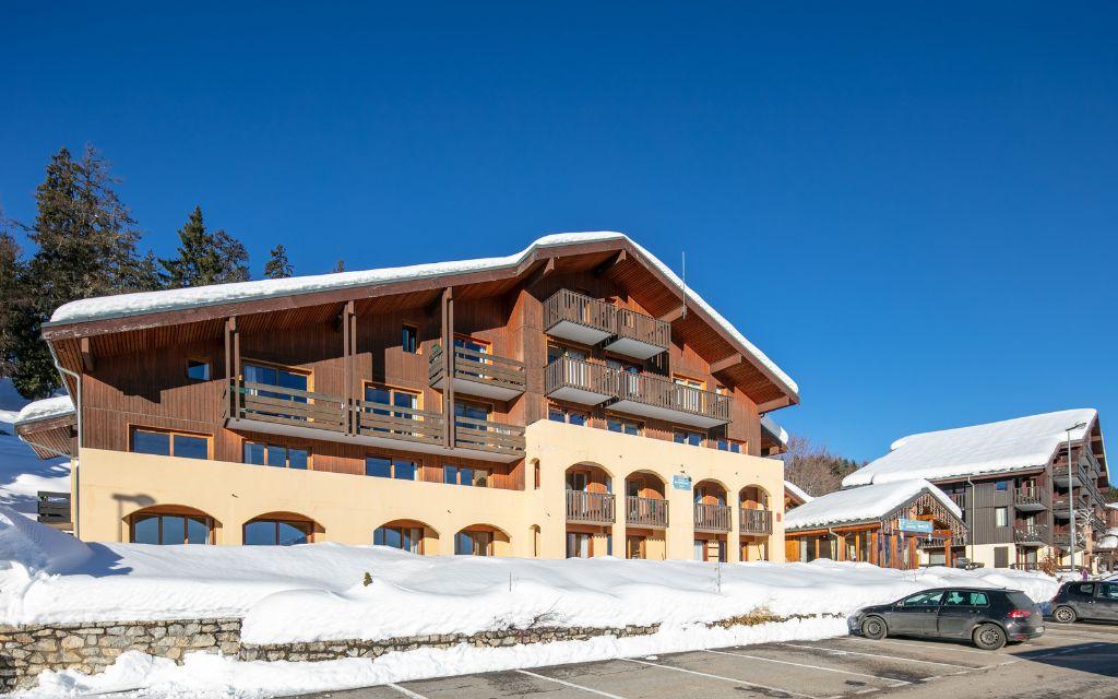 Slide outside under the snow at Le Beauregard residence