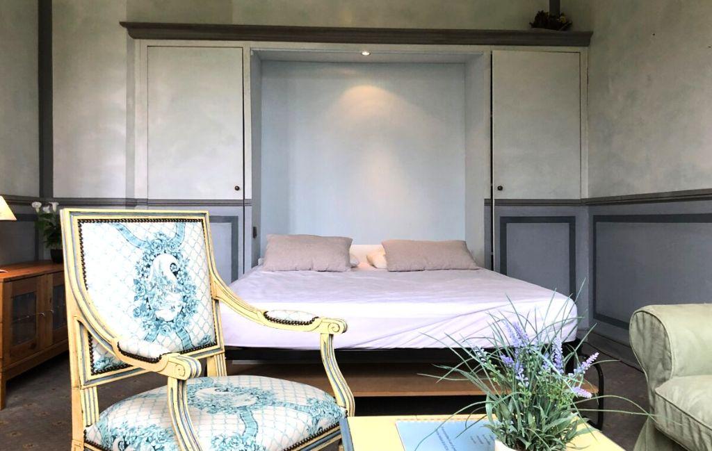 Slide Sleeping area in the studio at Château des Gipières in Monbrun-les-Bains