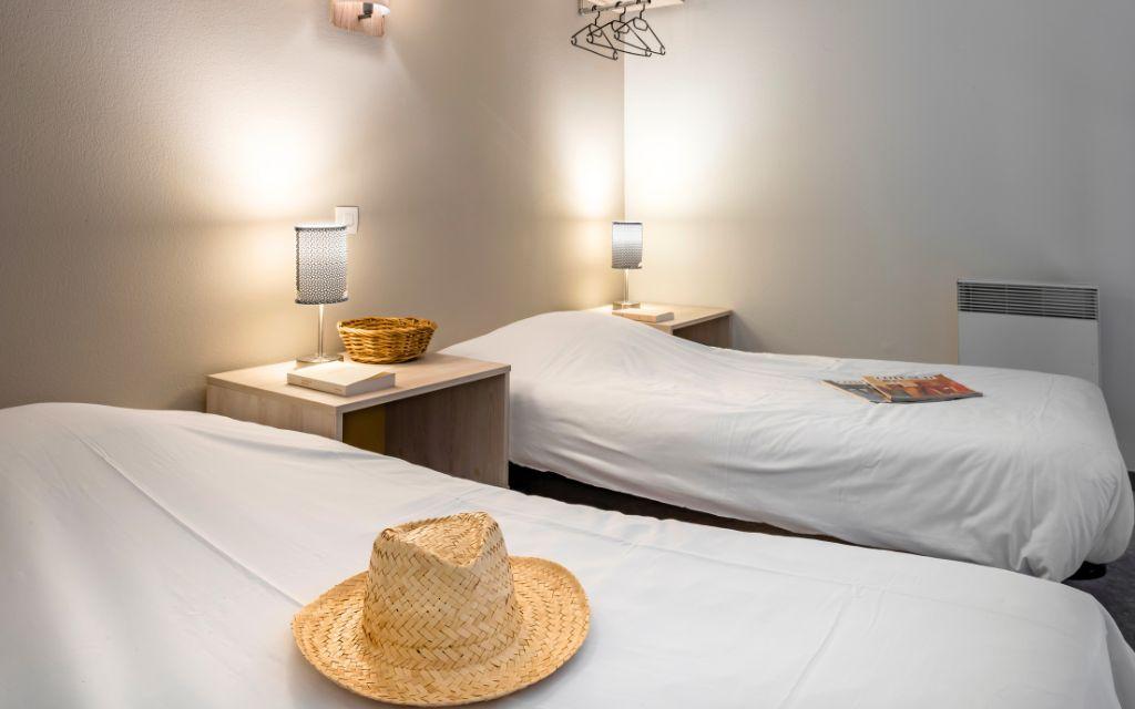 Slide Bedroom with 2 single beds on the mezzanine in the houses at Domaine du Golf by Ateya in Fabrègues