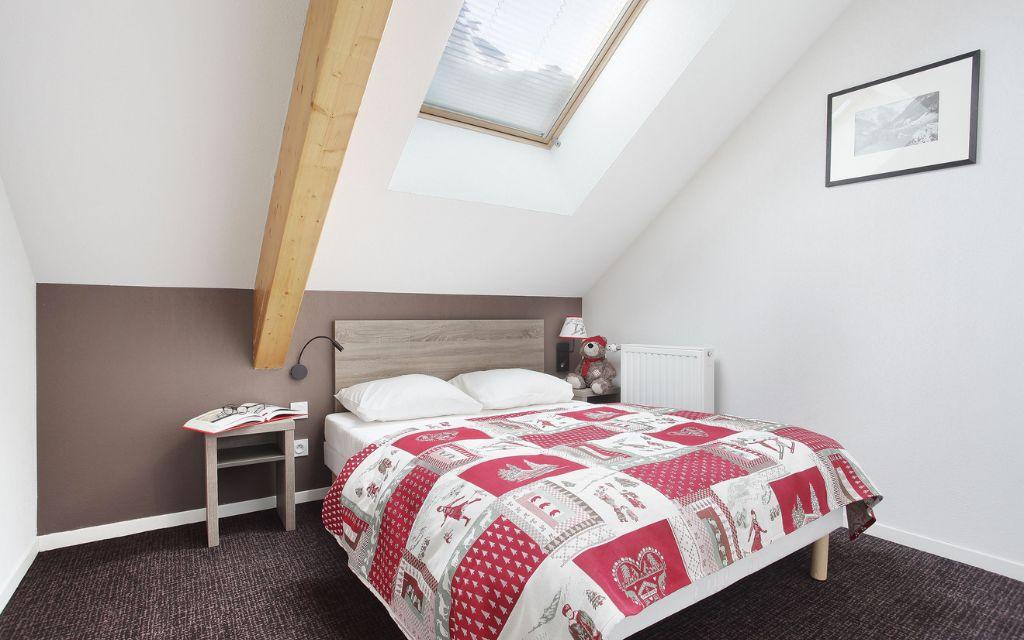 Slide Chambre double avec fenêtre dans la résidence Aquisana