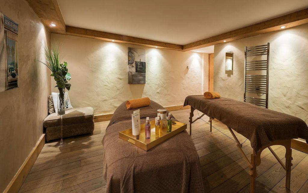Slide Salle de massage au Village de Lessy
