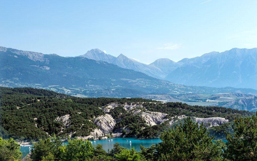 Slide Vue globale du lac de Chorges