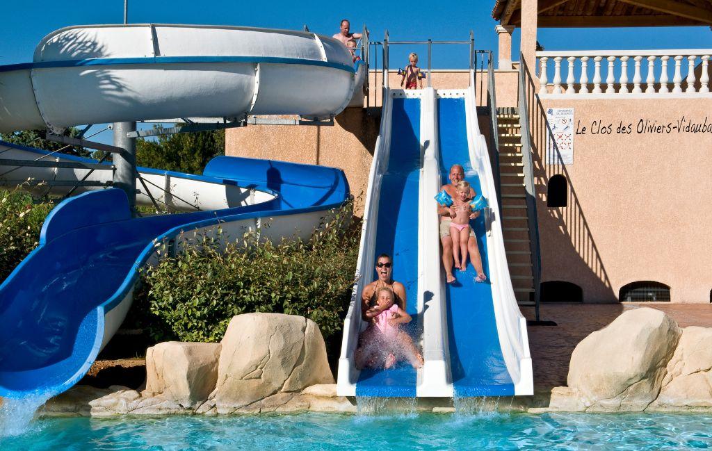 Slide Toboggan simple et double pistes de la résidence le clos des oliviers