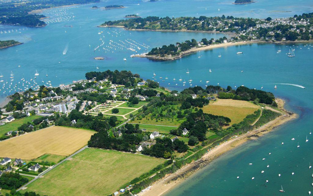 Slide Vue satellite de Guidel en Bretagne du Sud