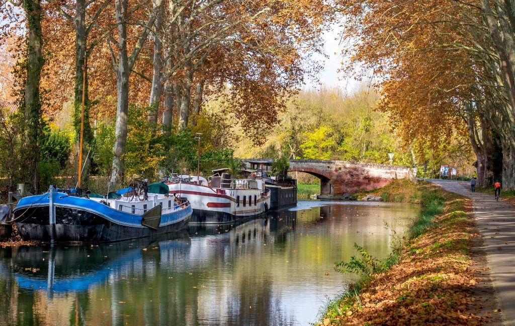 Slide The Mini Canal, a must-see in the Aude region near the Château de Jouarres