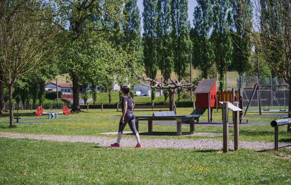 Slide Espace de jeux en plein aire au sein du domaine des collines iduki Bastide-Clairence