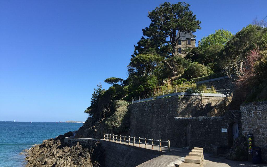 Slide Coastal path in Dinard, not far from Saint-Briac-sur-Mer