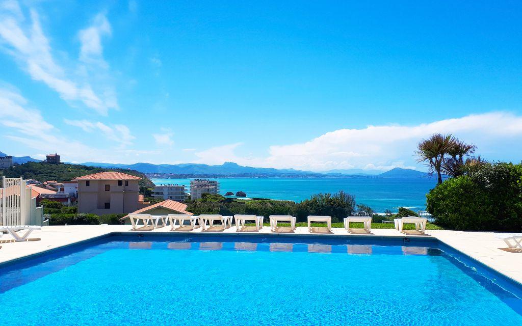 Slide Sea view from the outdoor pool of the Eugénie residence on the Basque Coast