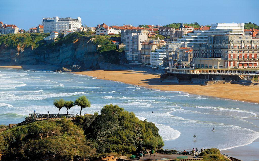 Slide Panoramic view of the Basque Coast and Biarritz