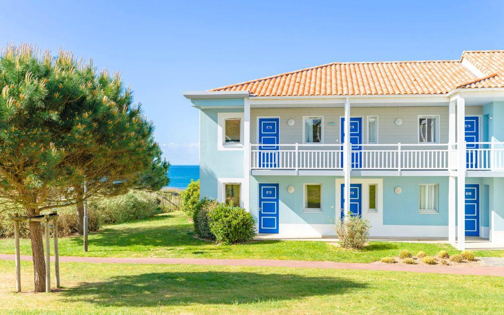 Slide Résidence l'Estran aux Sables-d'Olonne bien agencée avec jardin verdoyant