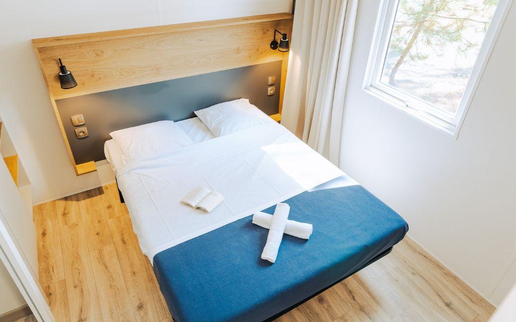 Slide Master double bedroom in the six-person cottages at Tropicana Campsite in Saint-Jean-de-Monts, Vendée