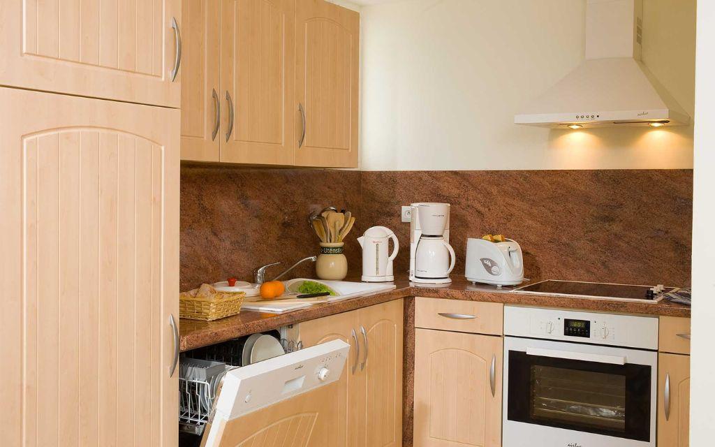 Slide Cuisine équipée et fonctionnelle d’une maison de Fontenelles en Vendée